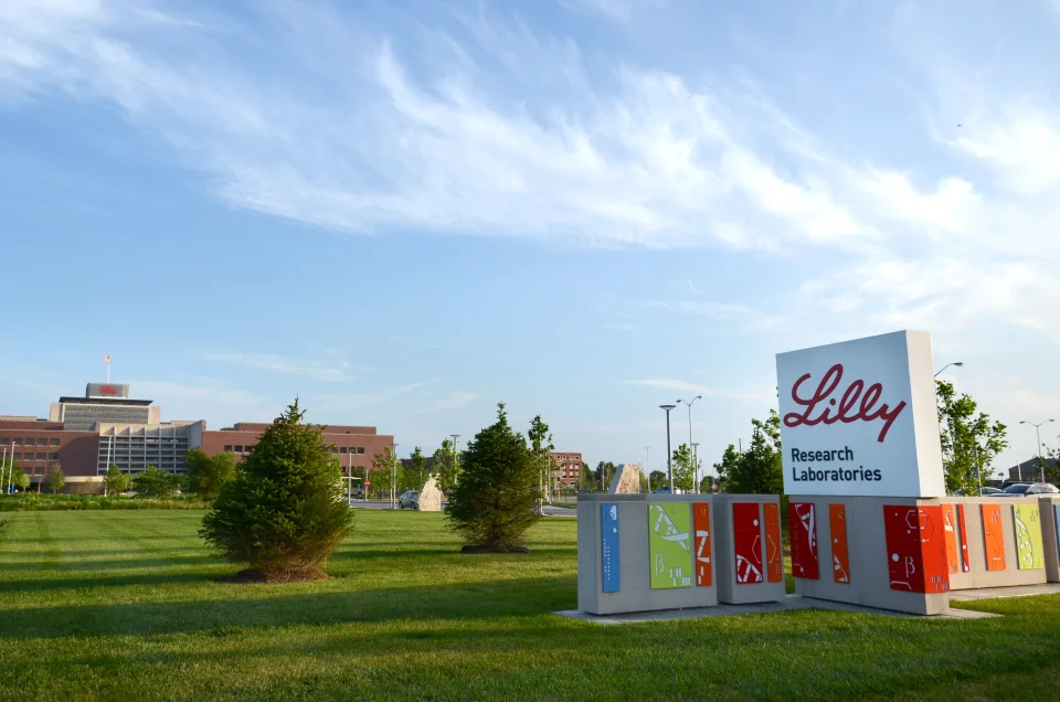 Eli Lilly Stock Drops After Missing Q3 Revenue Forecasts and Cutting Annual Outlook 30-10-2024
