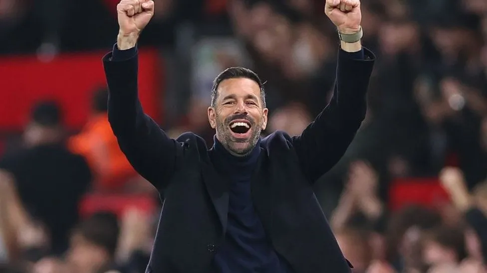 Manchester United Triumphs 5-2 Over Leicester as Ruud van Nistelrooy Debuts with a Commanding Carabao Cup Win 30-10-2024